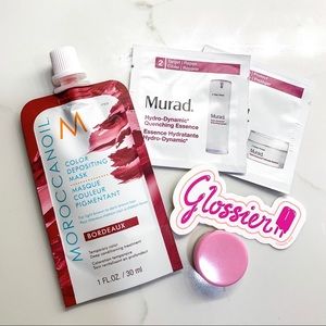Glossier - Bubble Makeup Bag of samples